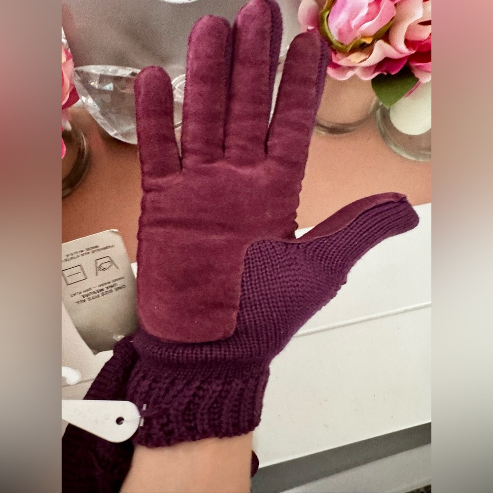 New Vintage Dior Suede & Wool Gloves - Picture 5 of 5